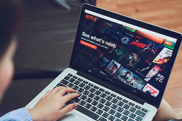 10 escolhas sinistras do Netflix para aprender inglês neste